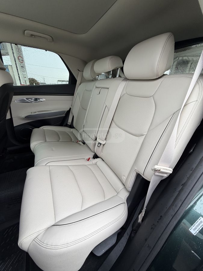 Genesis GV70 - фото 8