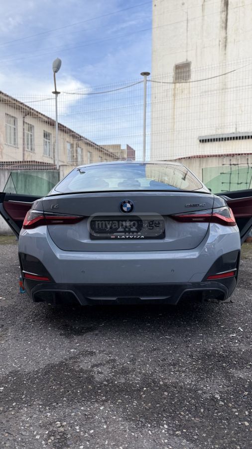 BMW eDrive40 4dr Rear-Wheel Drive — миниатюра 3