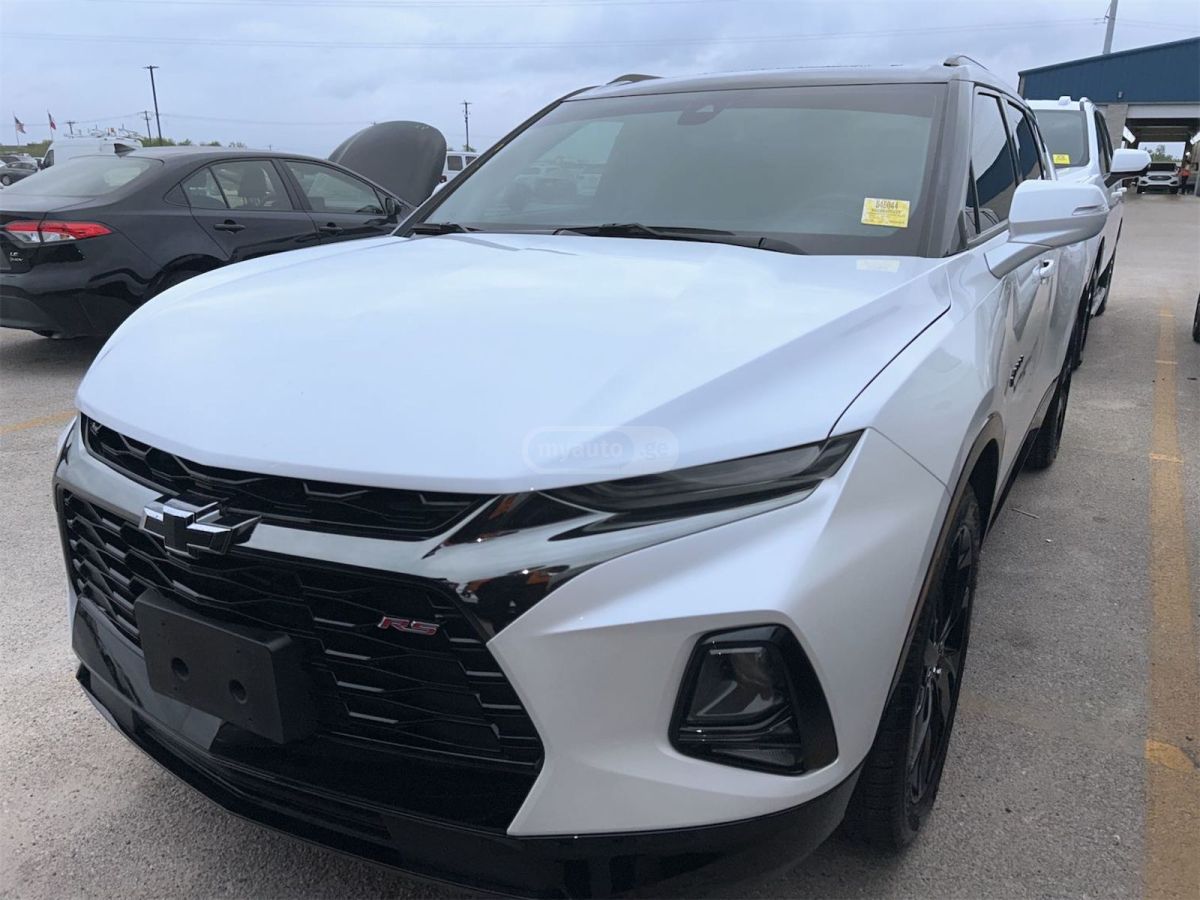 Chevrolet Blazer - фото 1