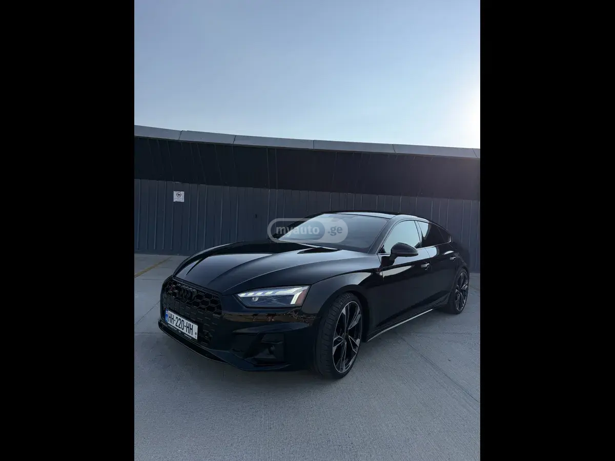 نمای دیگر Audi 3.0T Premium 4dr All Wheel Dri 2024