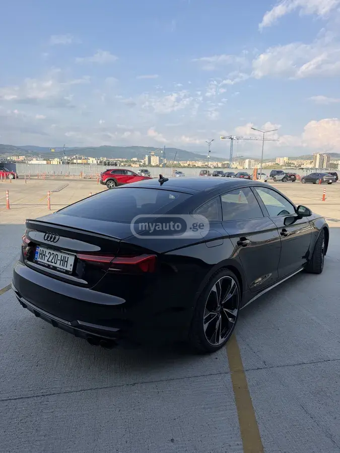 نمای دیگر Audi 3.0T Premium 4dr All Wheel Dri 2024