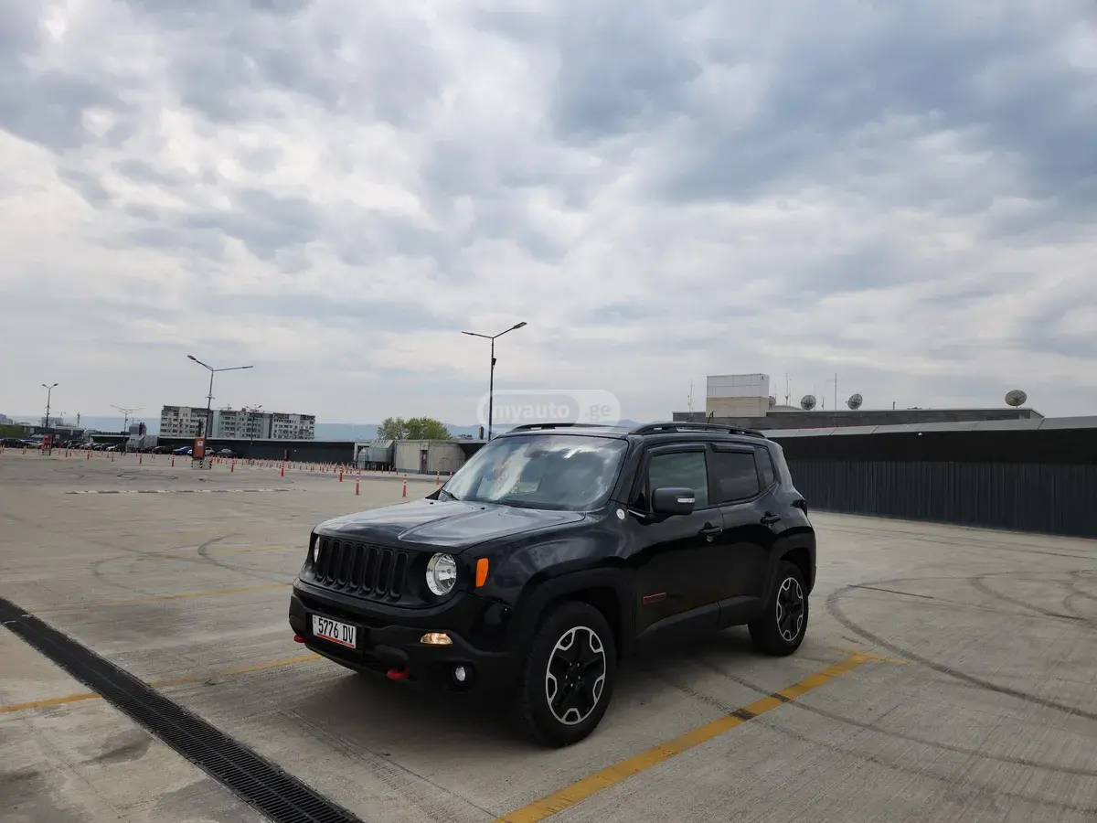 نمای دیگر Jeep Trailhawk 4dr 4x4 Automatic 2017
