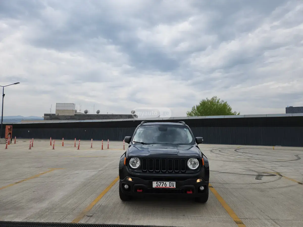 نمای دیگر Jeep Trailhawk 4dr 4x4 Automatic 2017