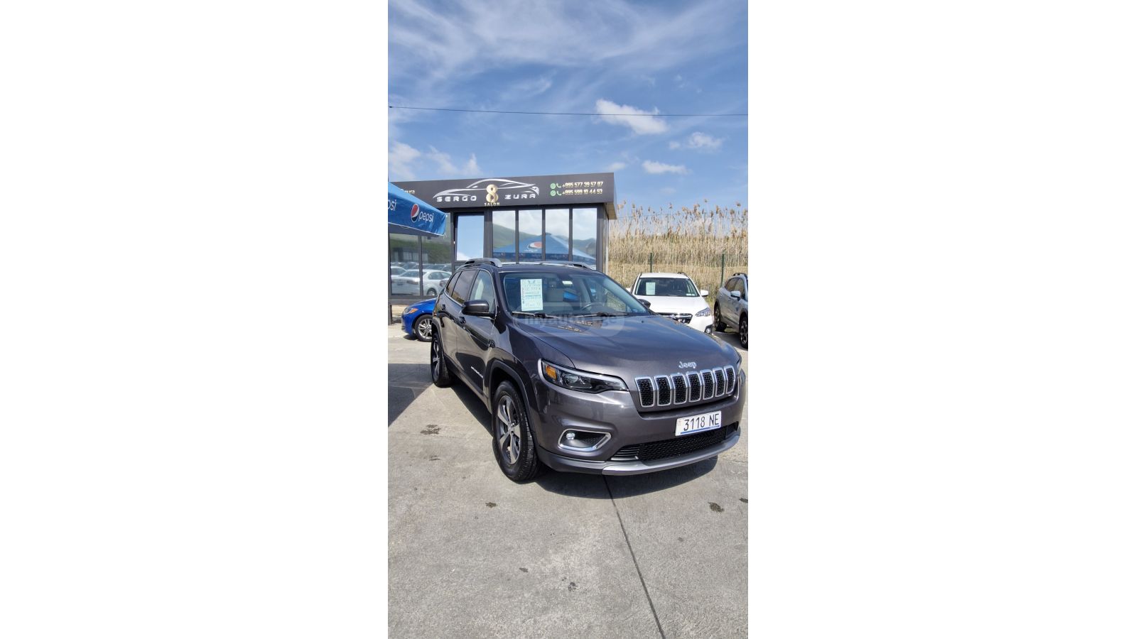 Jeep Cherokee - фото 1