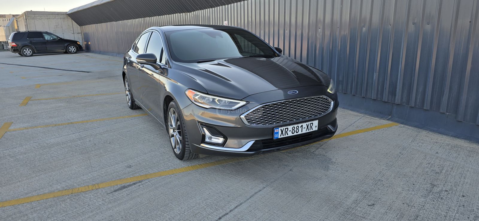 Ford Fusion - фото 1