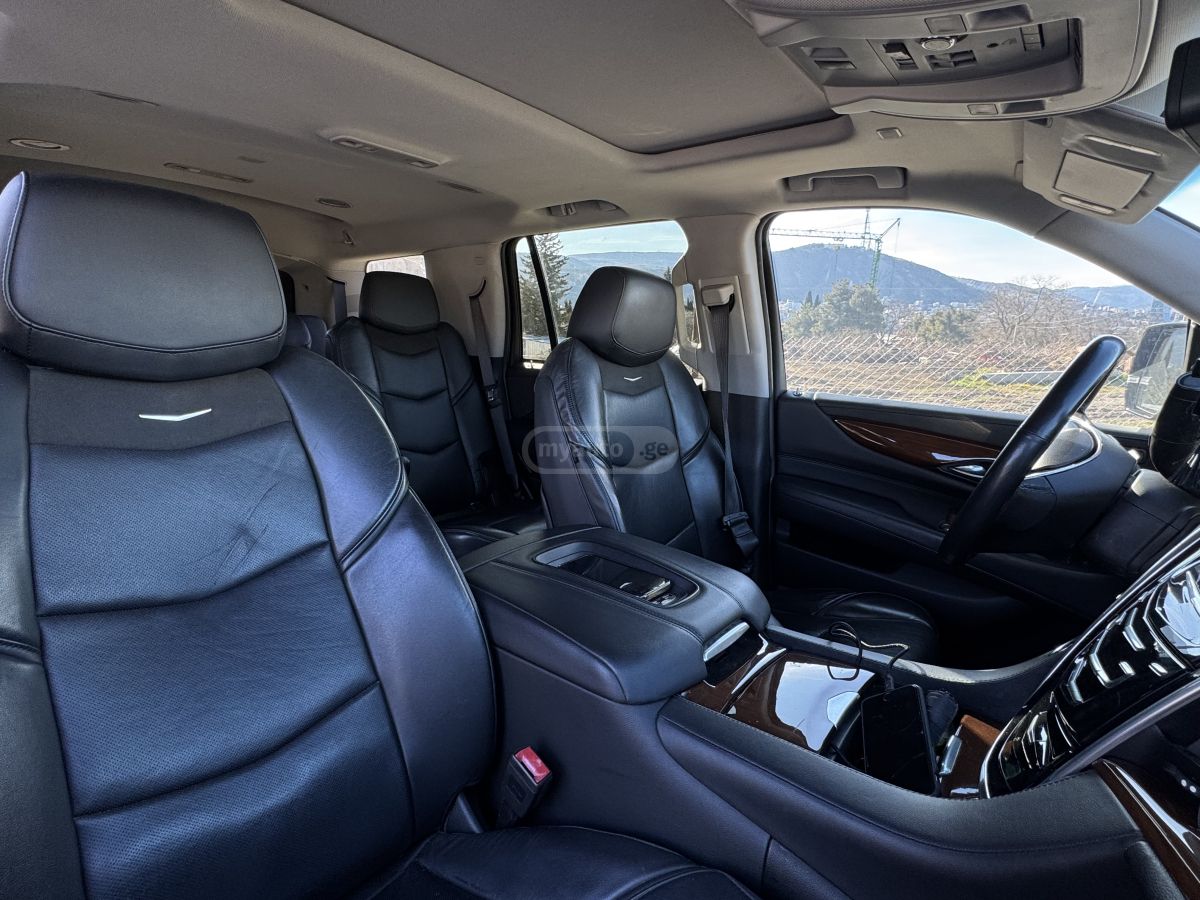 Cadillac Luxury 4WD sport — миниатюра 11