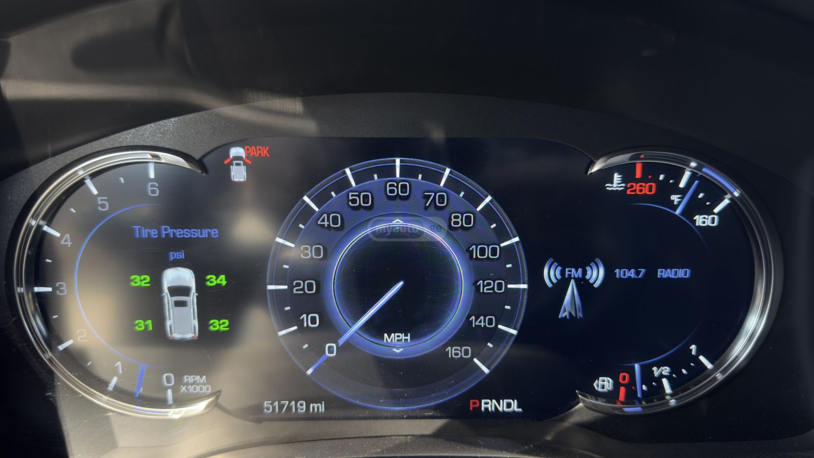 Cadillac Luxury 4WD sport — миниатюра 12