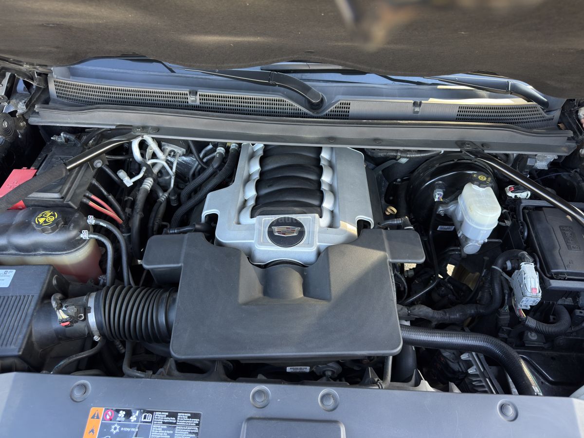 Cadillac Luxury 4WD sport — миниатюра 9