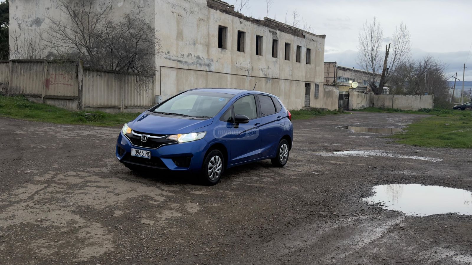 Honda FIT - фото 3