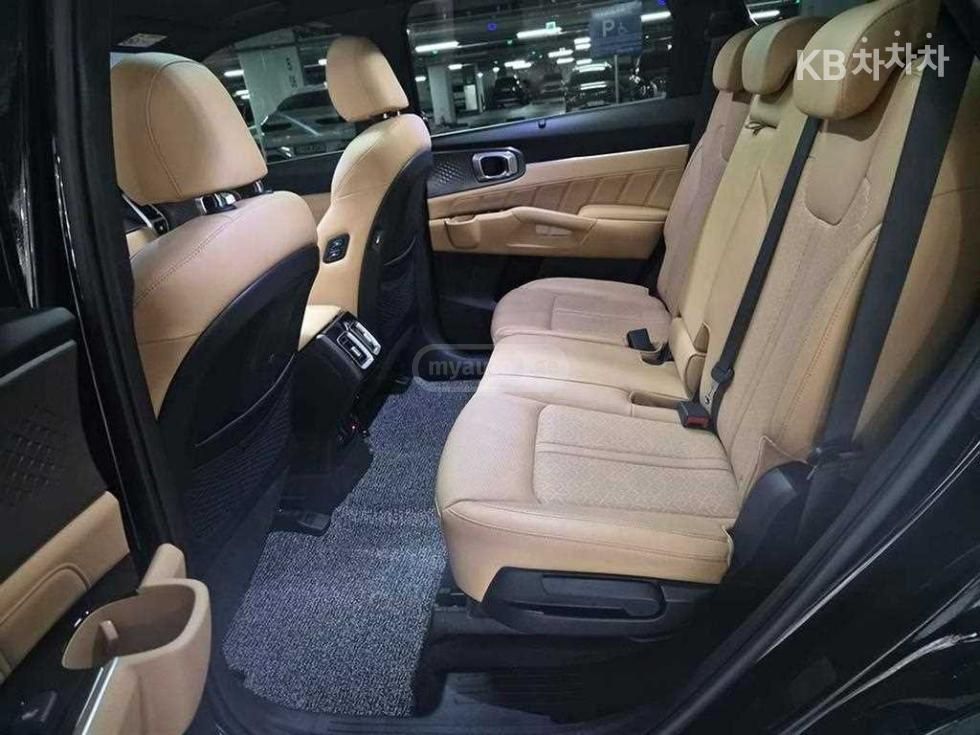 Kia Sorento - фото 7