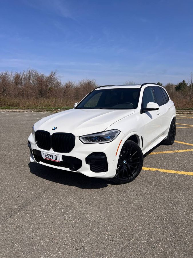 BMW xDrive40i 4dr All-Wheel Drive — миниатюра 1