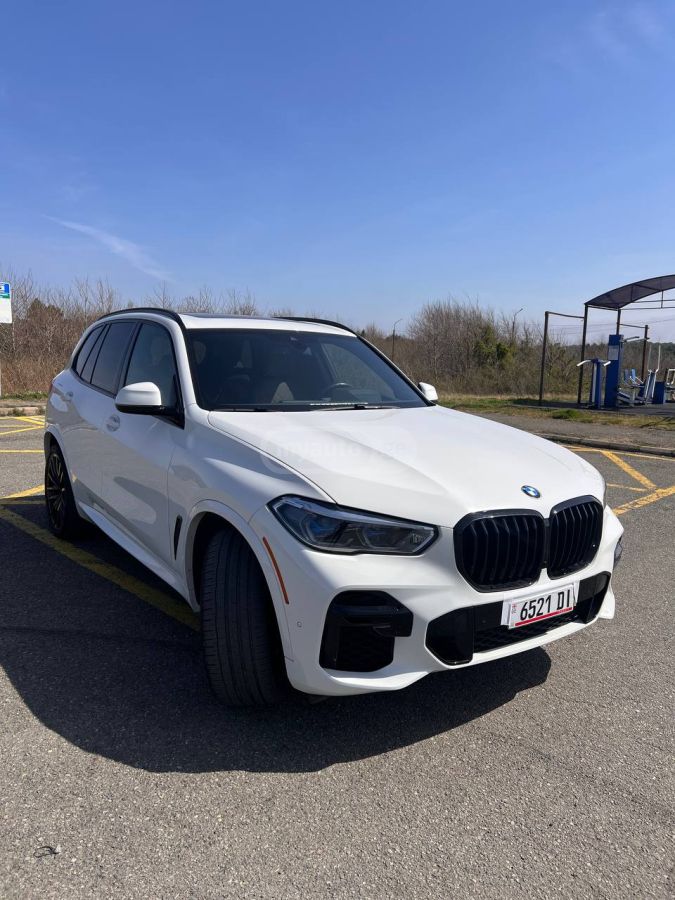 BMW xDrive40i 4dr All-Wheel Drive — миниатюра 2