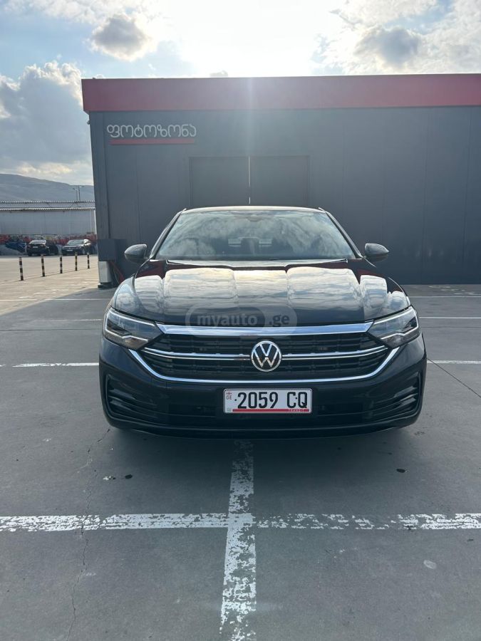Volkswagen Jetta - фото 1