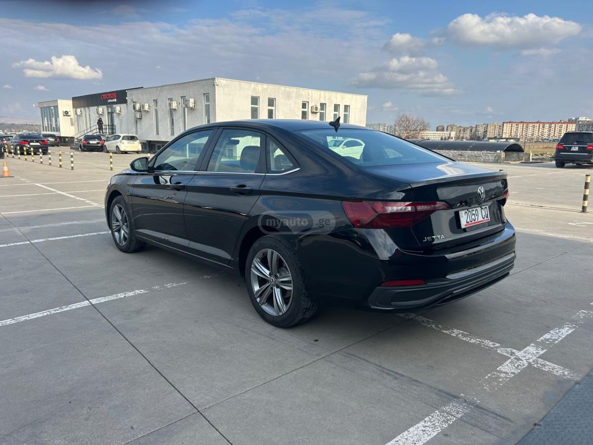 Volkswagen Jetta - фото 5