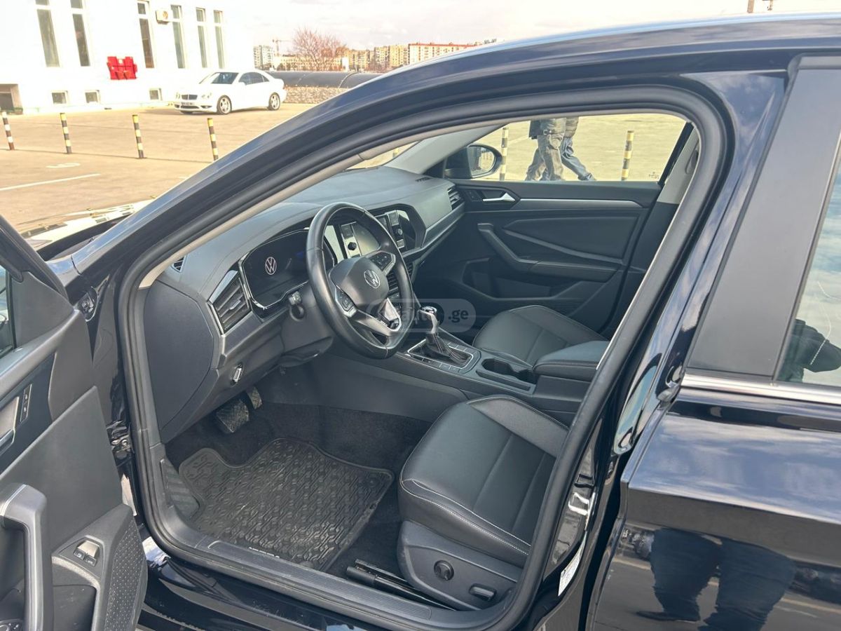 Volkswagen Jetta - фото 7