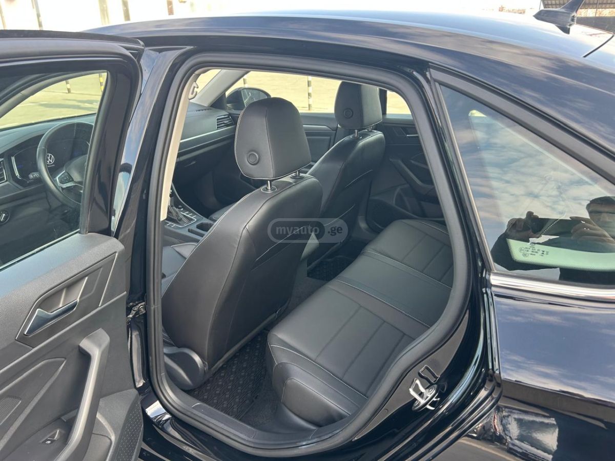 Volkswagen Jetta - фото 8