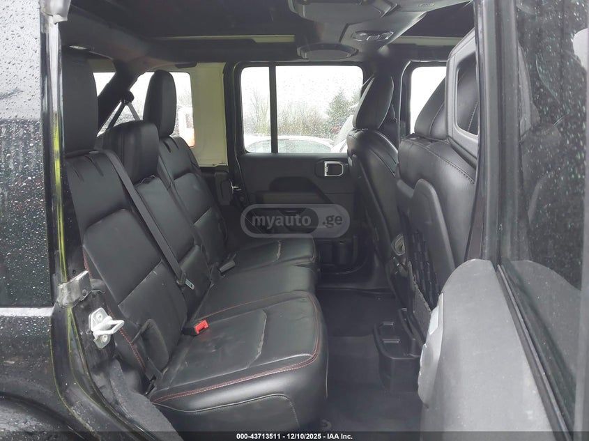 Jeep Wrangler - фото 6