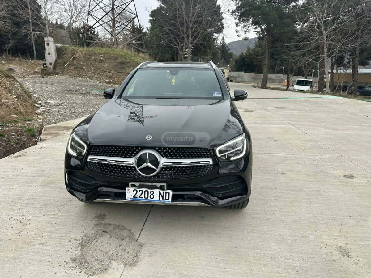 Mercedes-Benz GLC 300 - фото 1