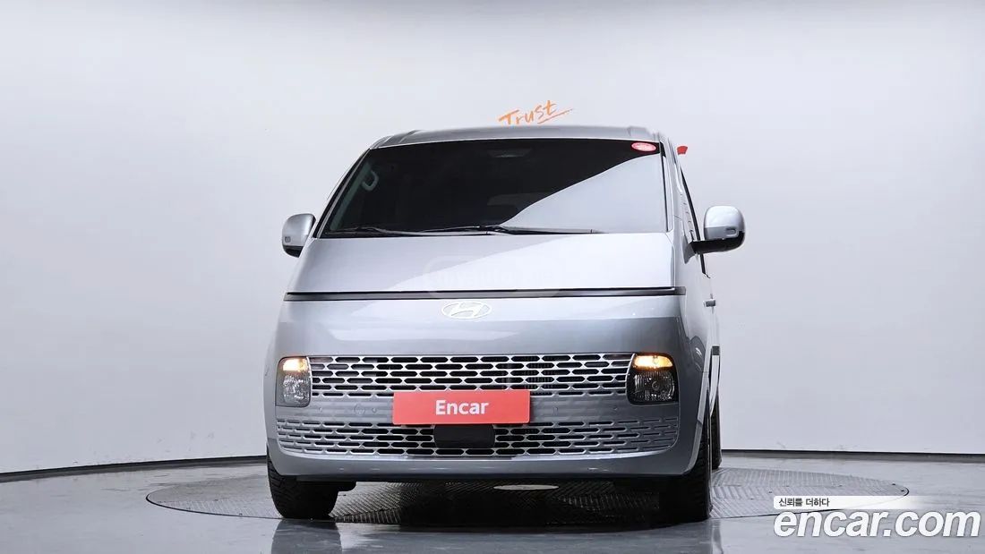 Hyundai Staria 2025 — миниатюра 3