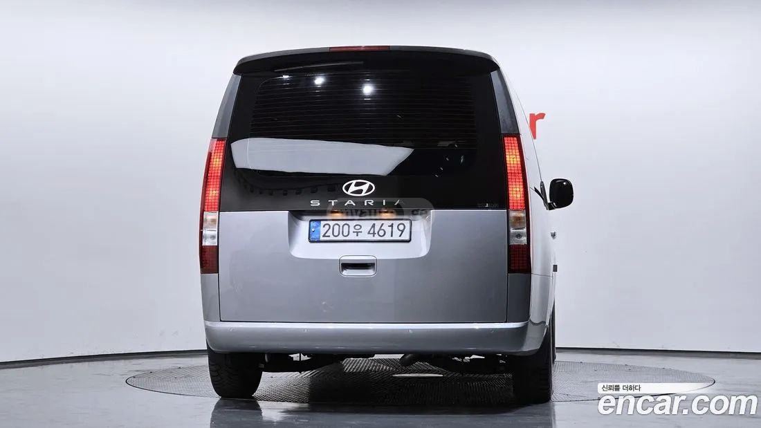 Hyundai Staria 2025 — миниатюра 4
