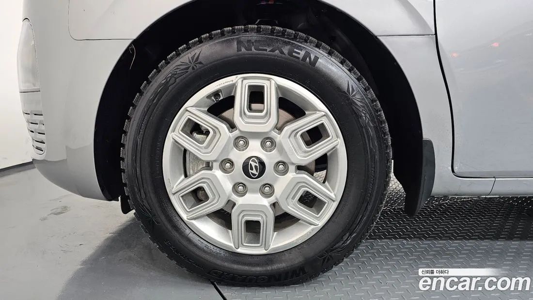 Hyundai Staria 2025 — миниатюра 5