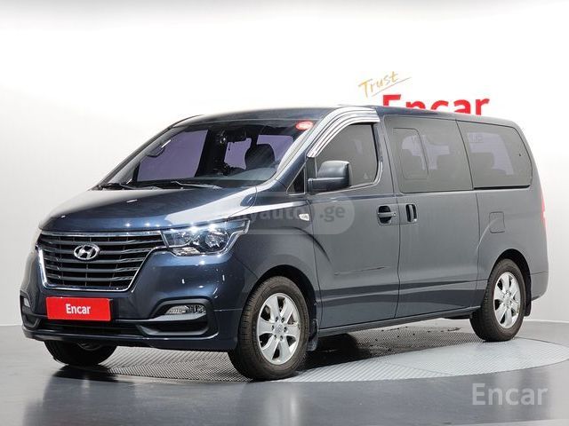 Hyundai Starex - фото 1