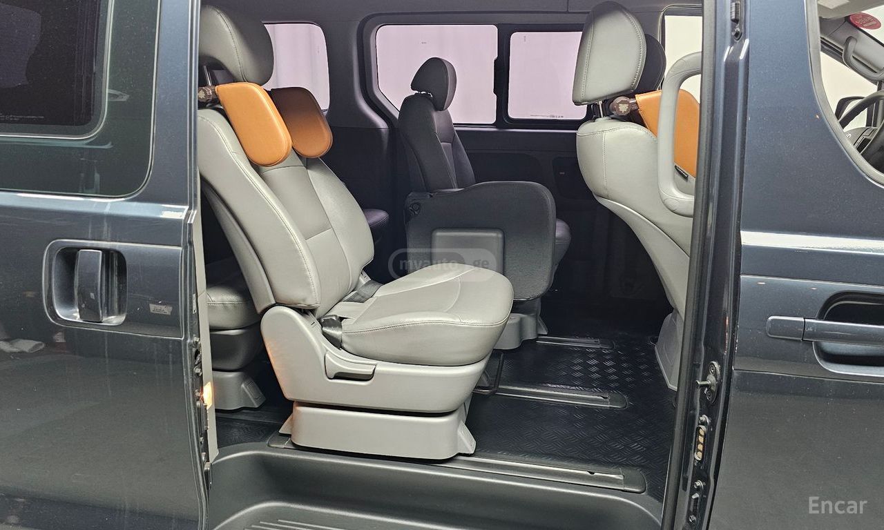 Hyundai Starex - фото 12