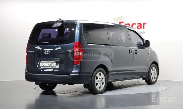 Hyundai Starex - фото 2