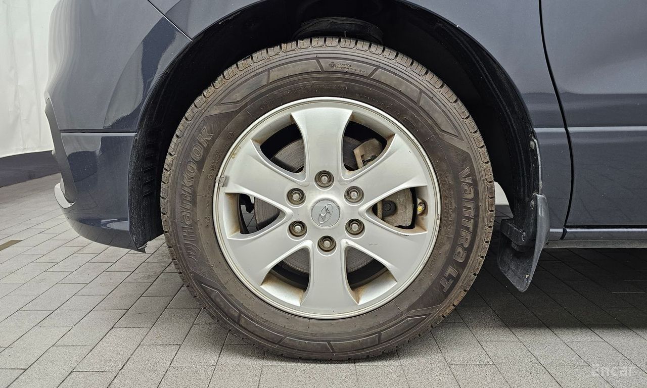 Hyundai Starex - фото 5