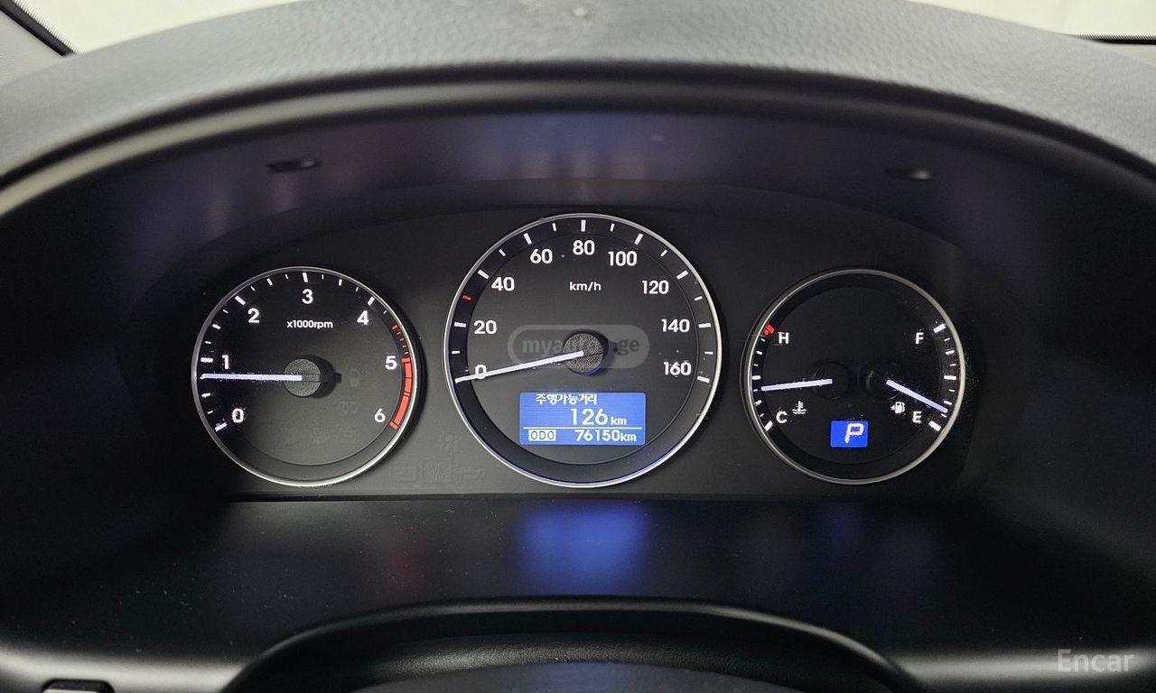 Hyundai Starex - фото 8