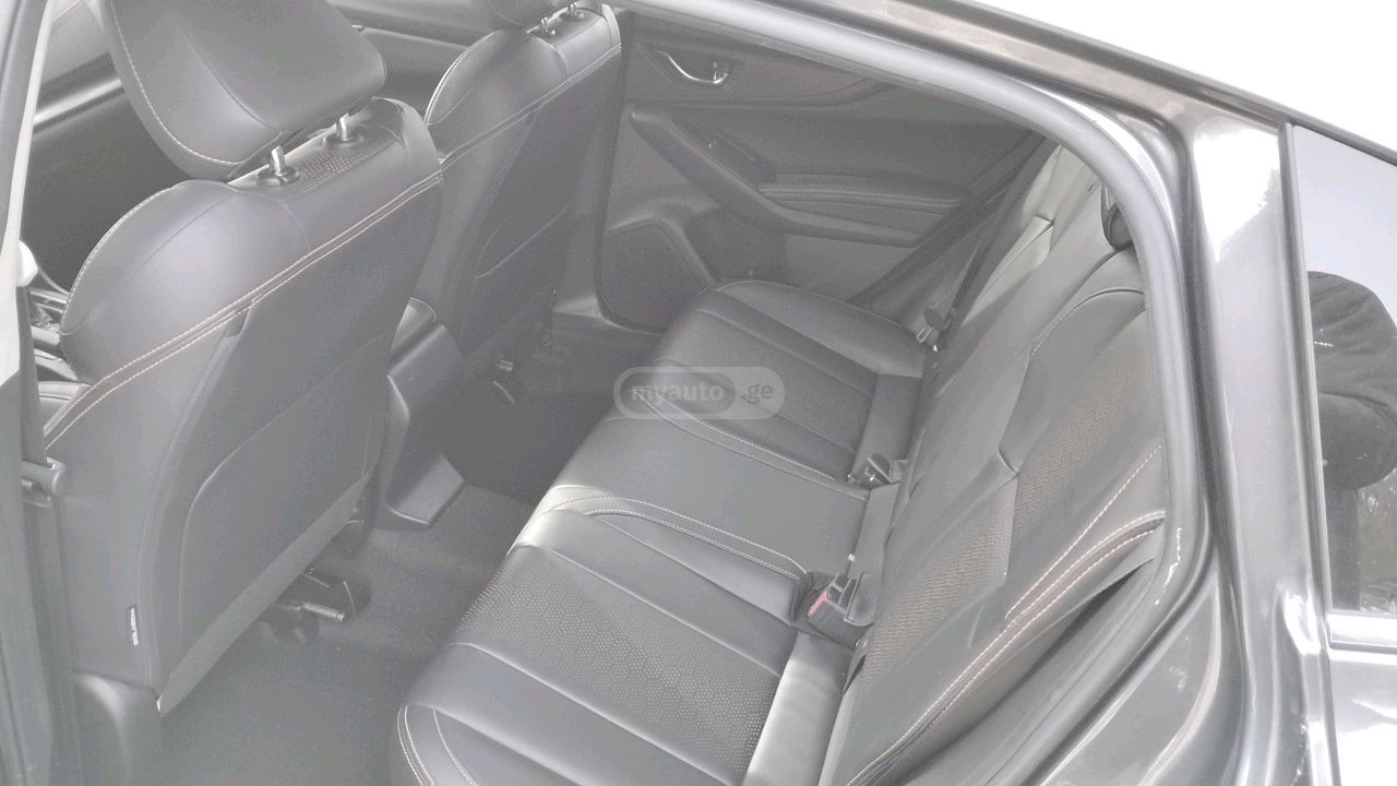 Subaru Limited 4dr All-Wheel Drive CV — миниатюра 10