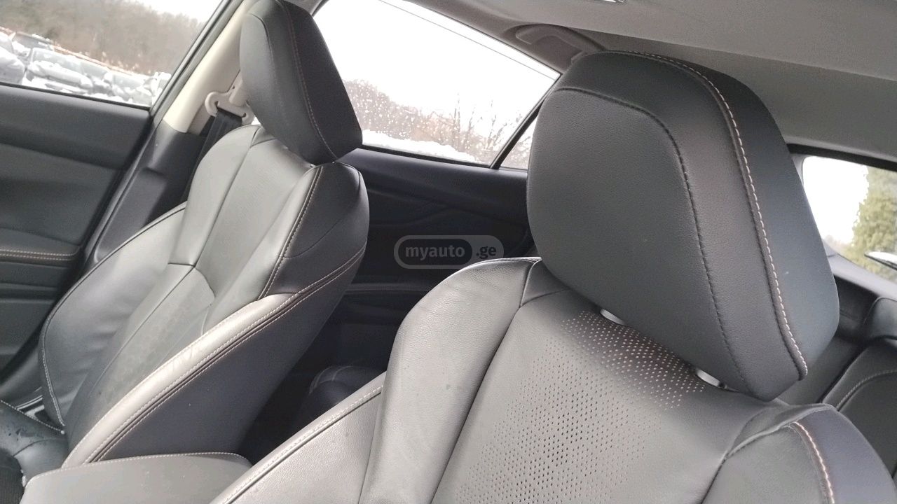 Subaru Limited 4dr All-Wheel Drive CV — миниатюра 13