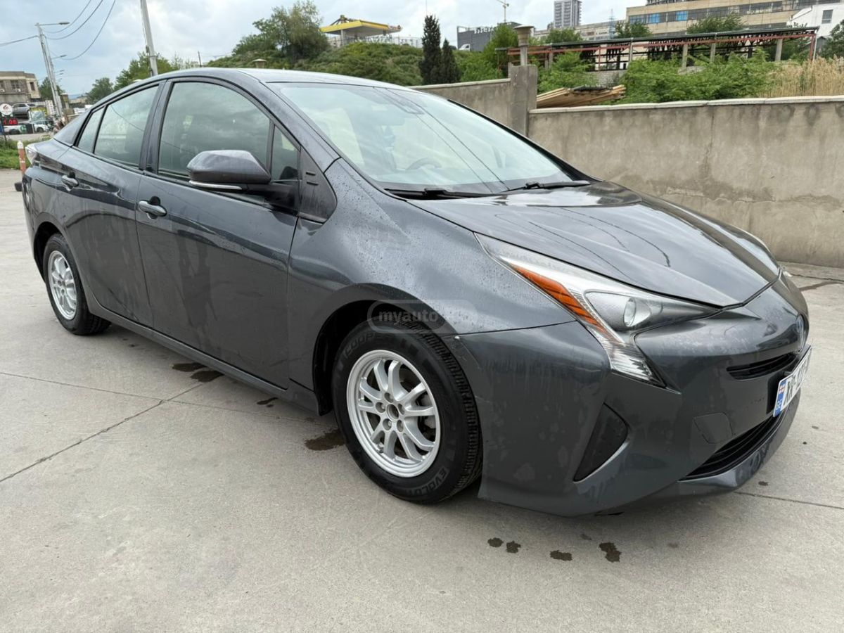 Toyota Prius - фото 3