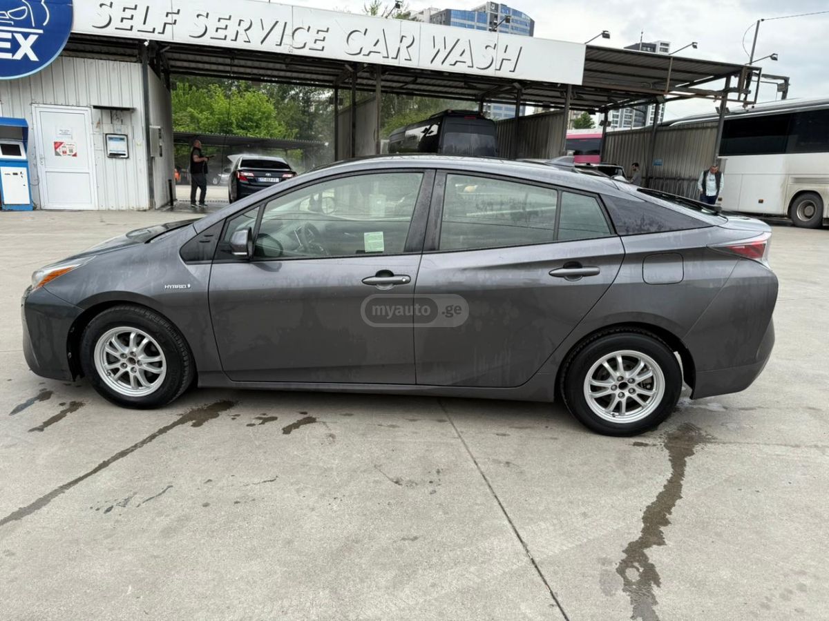 Toyota Prius - фото 7