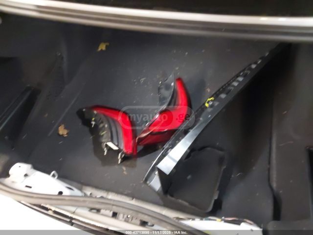 BMW i xDrive 4dr All Wheel Drive S — миниатюра 10