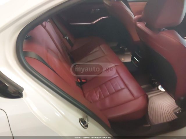 BMW i xDrive 4dr All Wheel Drive S — миниатюра 8