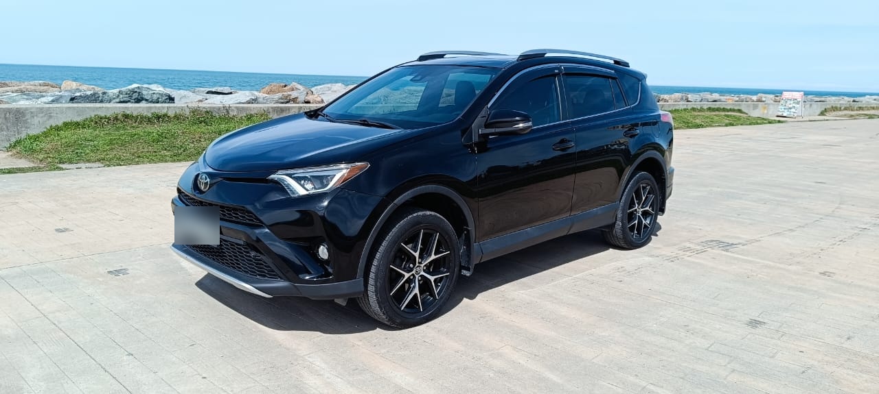 Toyota RAV 4 - фото 1