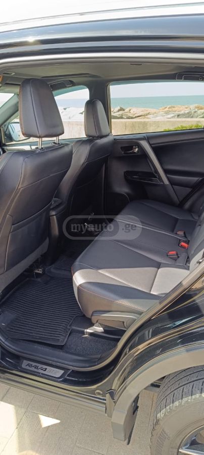 Toyota RAV 4 - фото 11