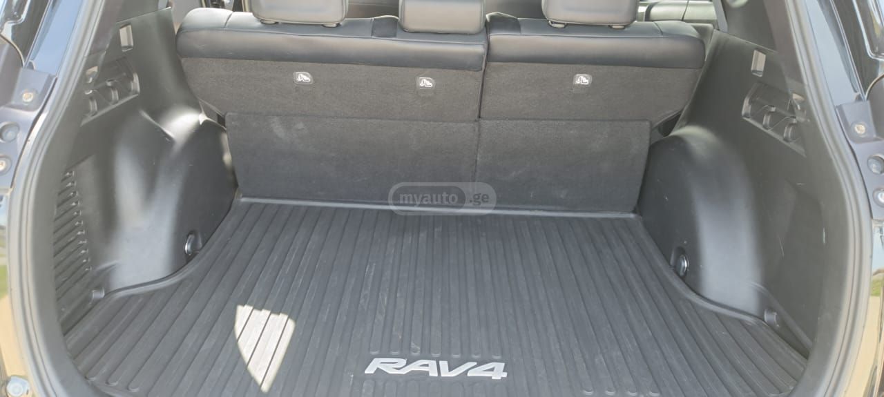 Toyota RAV 4 - фото 13