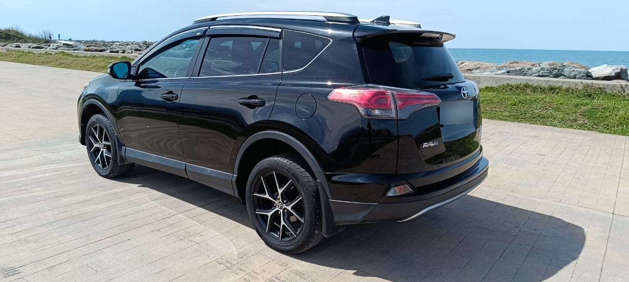 Toyota RAV 4 - фото 5