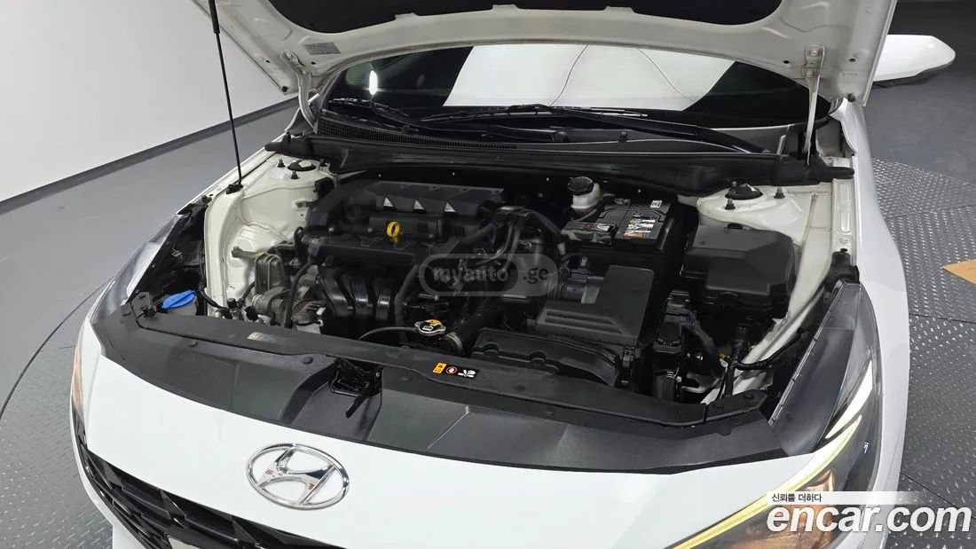 Hyundai Elantra - фото 6