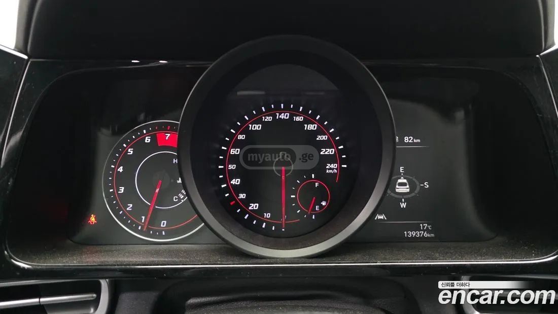 Hyundai Elantra - фото 8