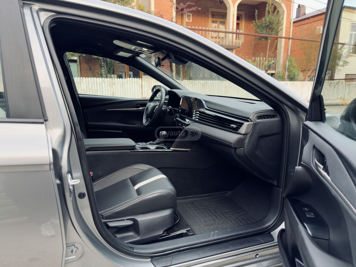 Toyota Camry - фото 8