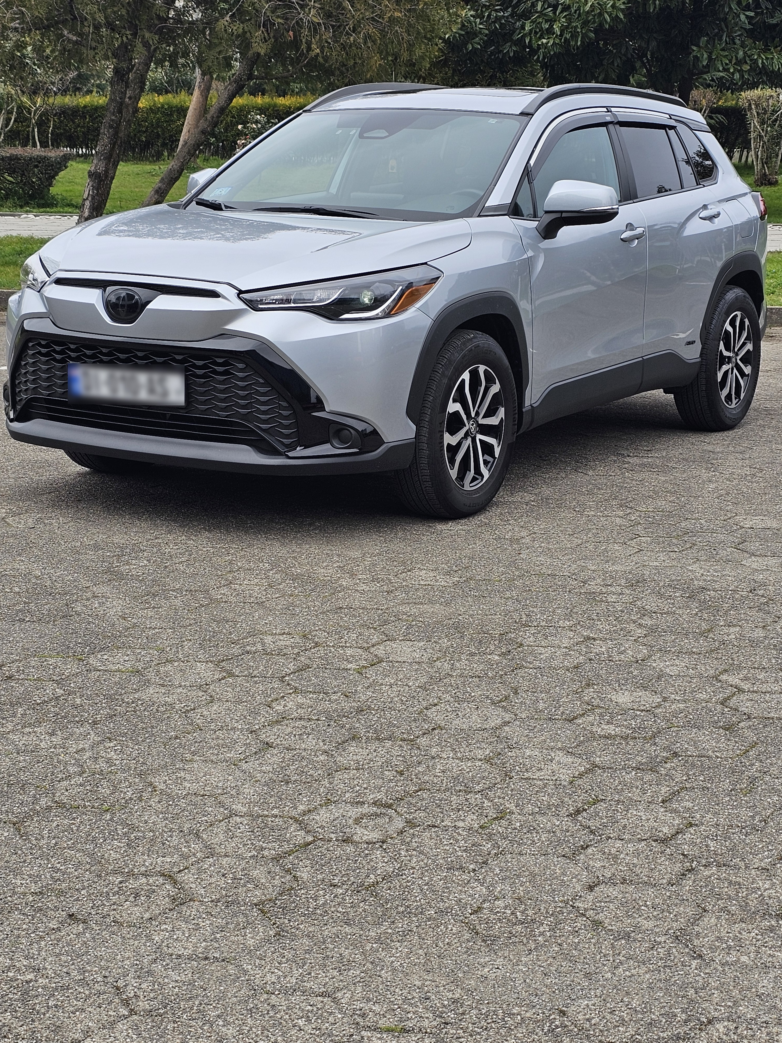 Toyota Corolla Cross - фото 1