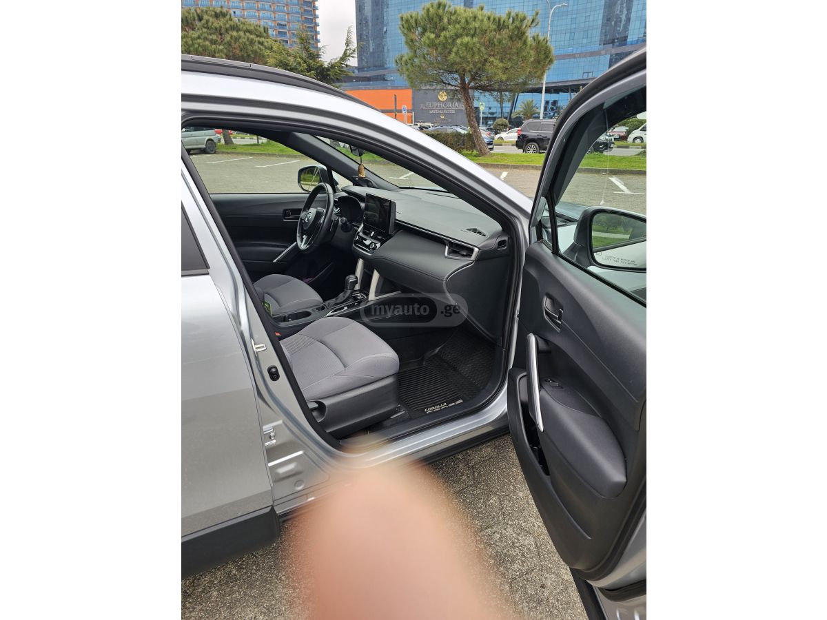 Toyota Corolla Cross - фото 10