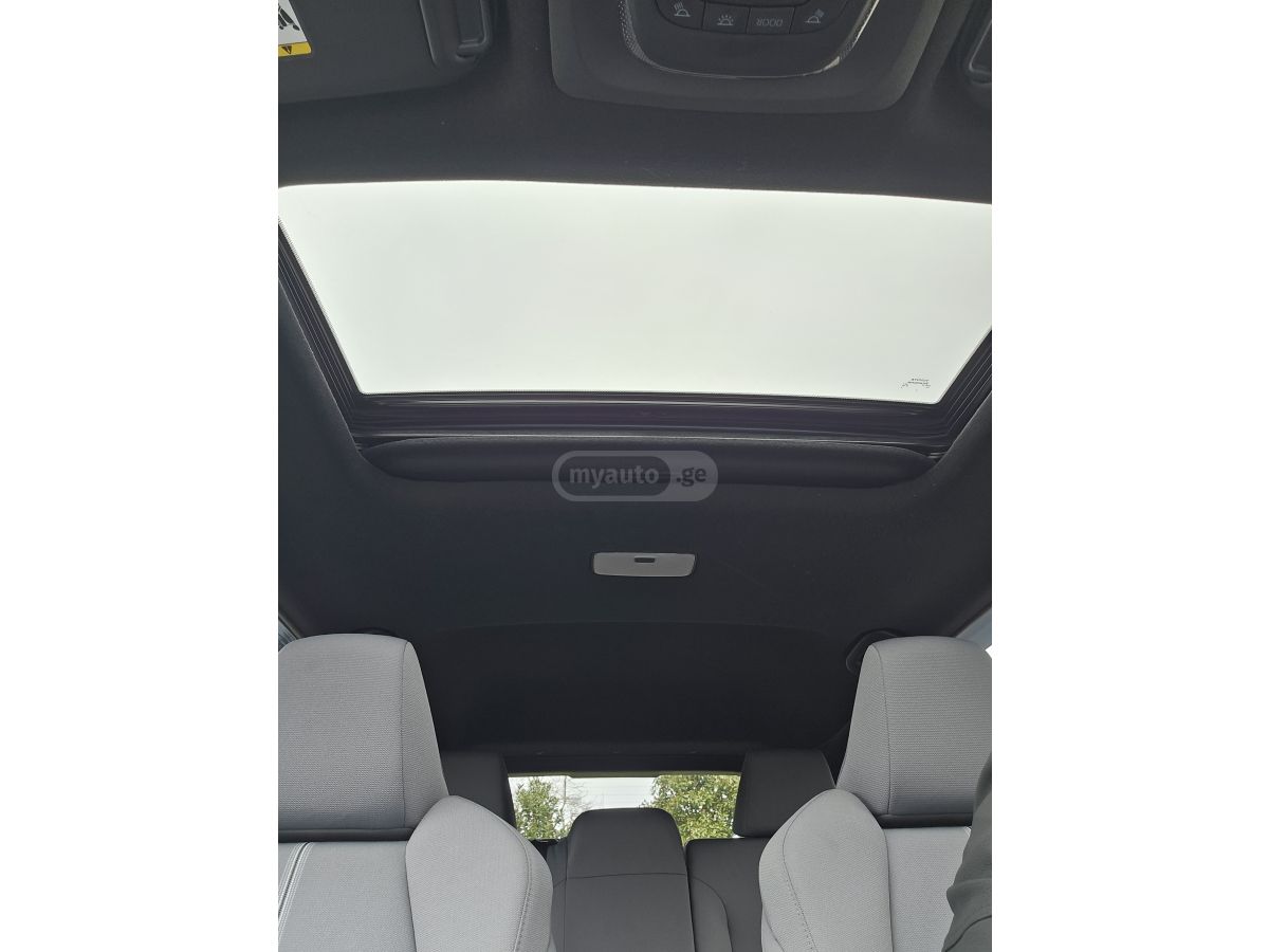 Toyota Corolla Cross - фото 15