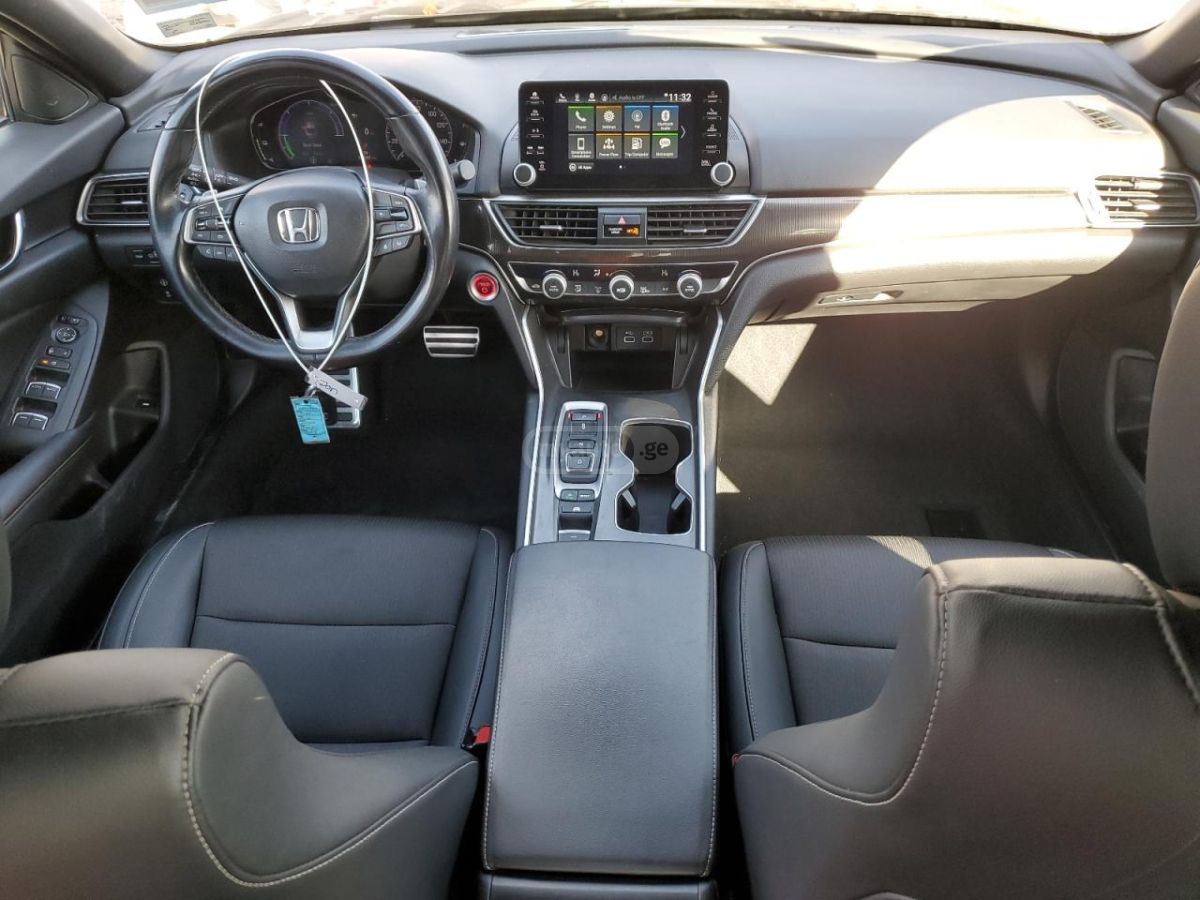 Honda Touring 2.0T 4dr Sedan Automat — миниатюра 10