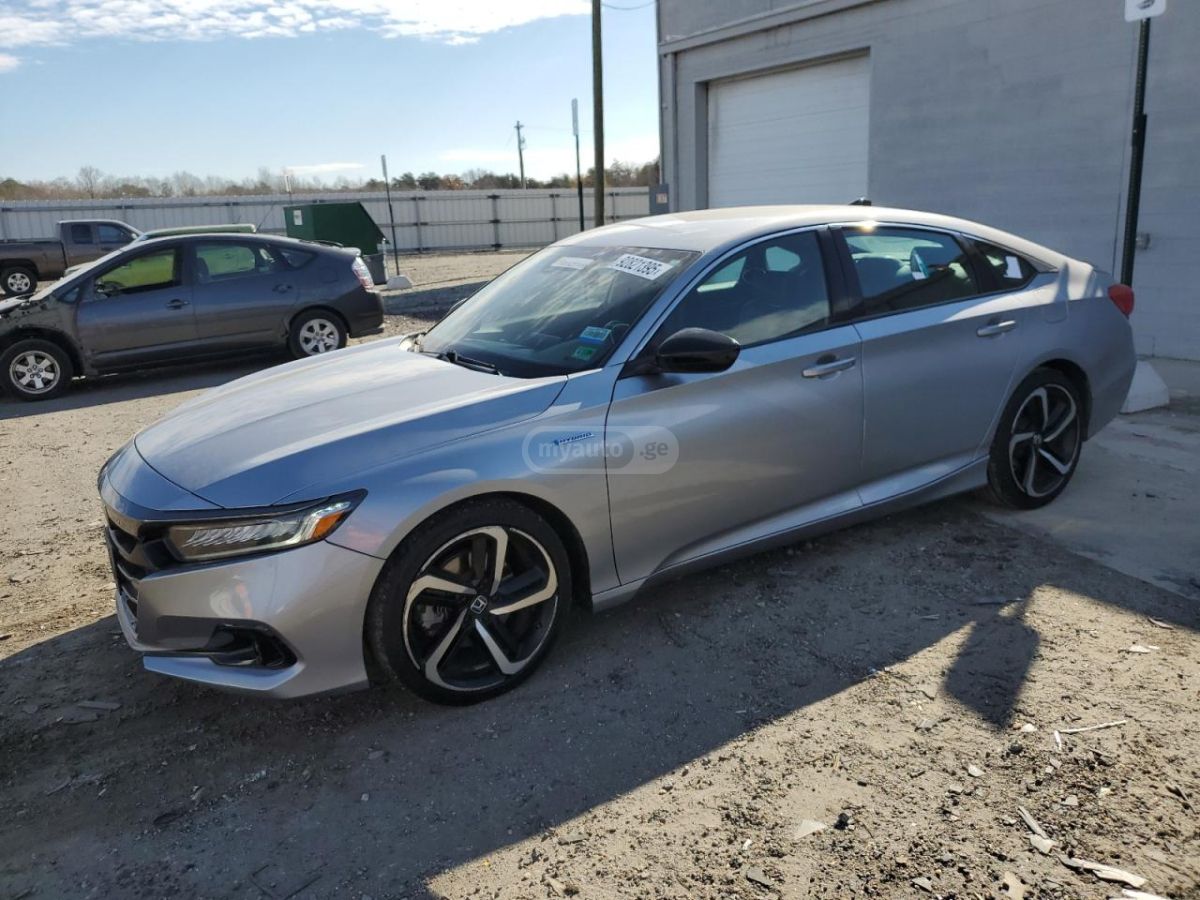 Honda Touring 2.0T 4dr Sedan Automat — миниатюра 8