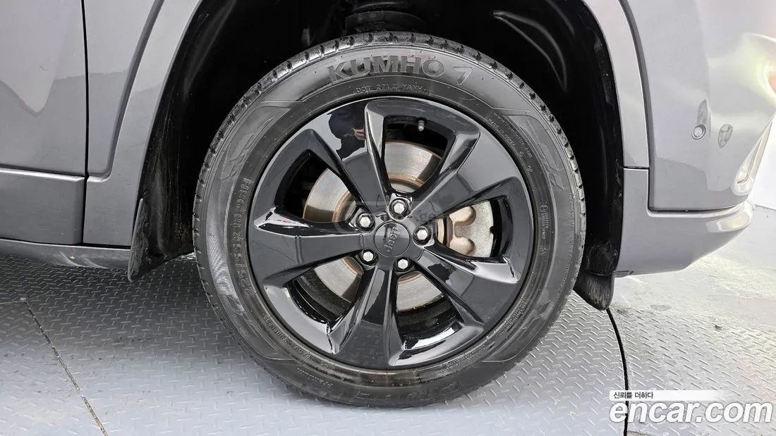 Jeep Cherokee - фото 5