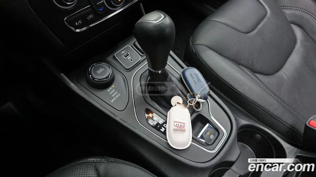 Jeep Cherokee - фото 9